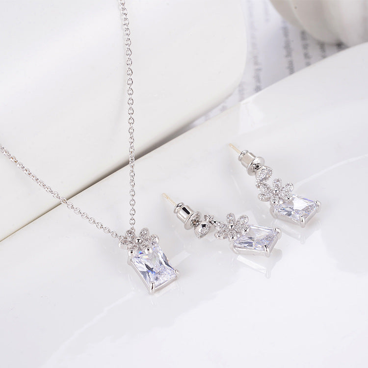 Zirconium Flower Earrings & Necklace Set | Gold-Plated Jewelry Pakistan